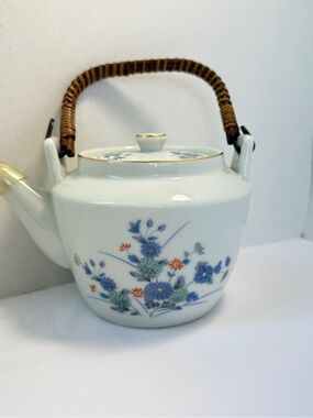 Otagiri OMC Japanese Teapot  Vintage Blue Flowers Rattan Handle Cottage-core MCM